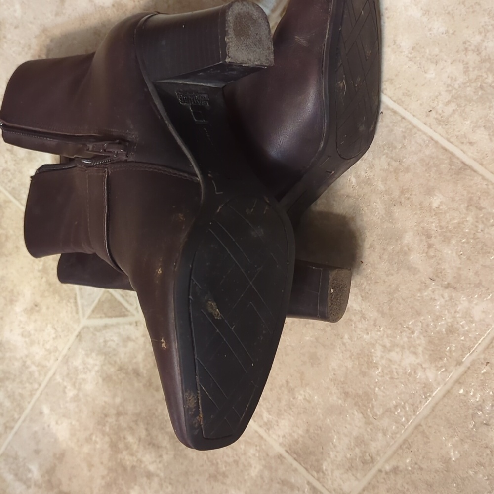 Boots - Picture 6 of 6